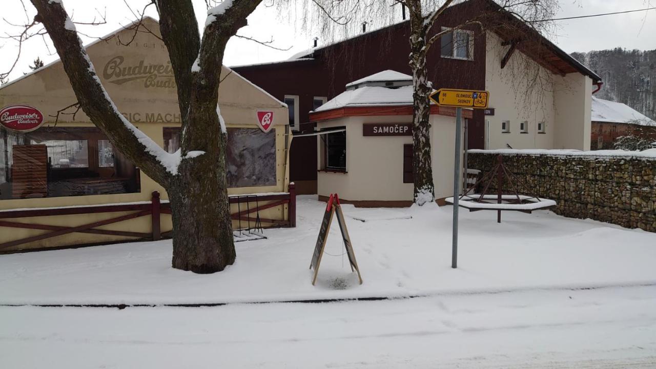 Hotel Na Rybníčku Bohutín Exterior foto